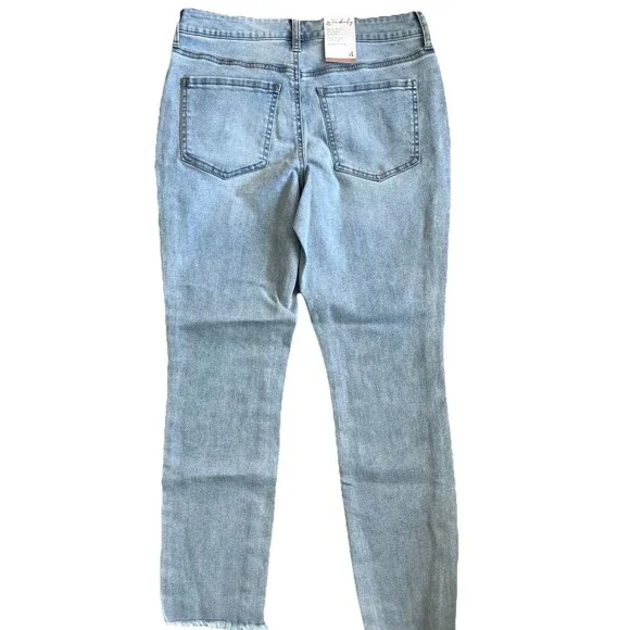 Wonderly Sz. 4 NWT Skinny Mid Rise Cropped Jeans Frayed Hem - Picture 2 of 6